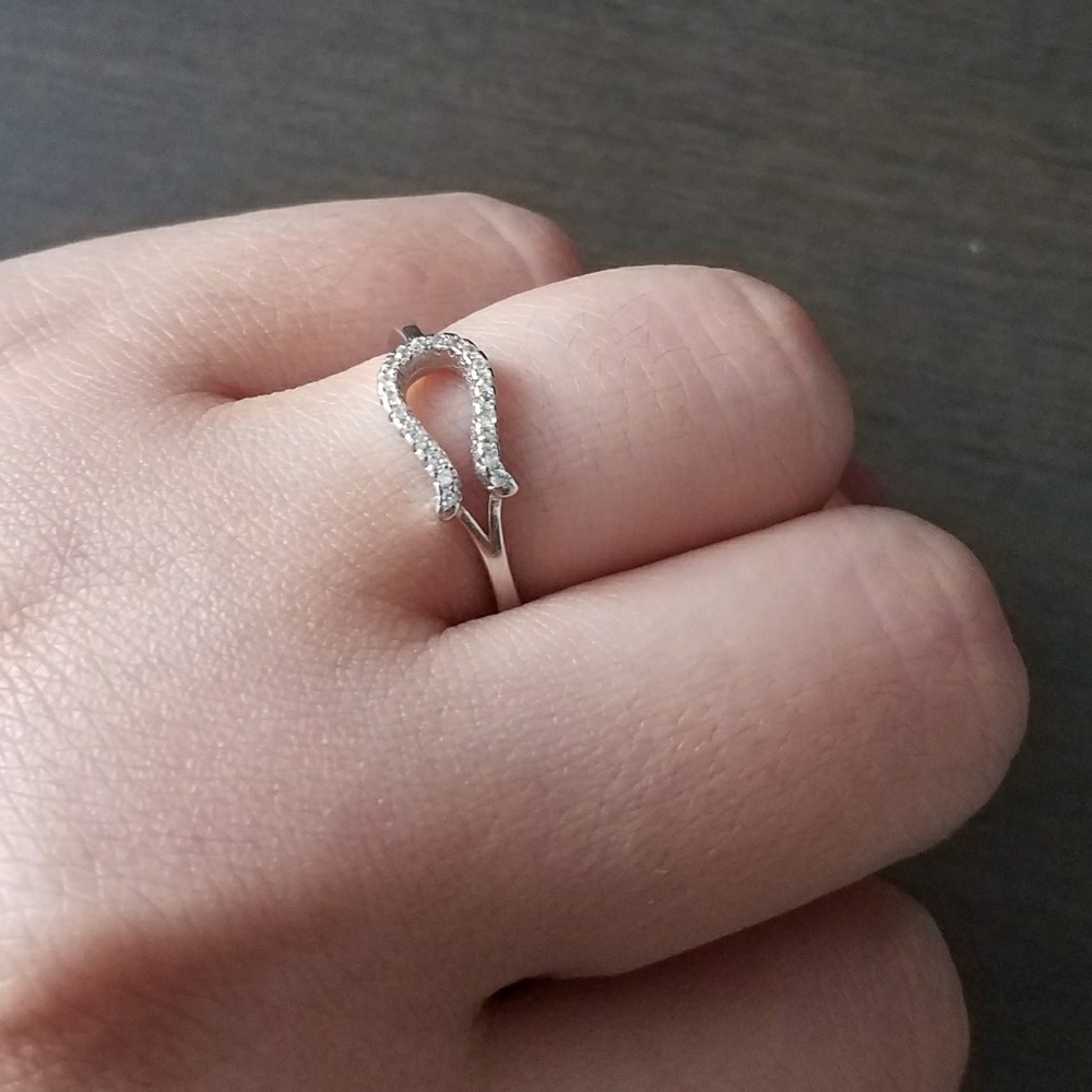 Nwot Chic Ring With Swarovski Elements - image 3